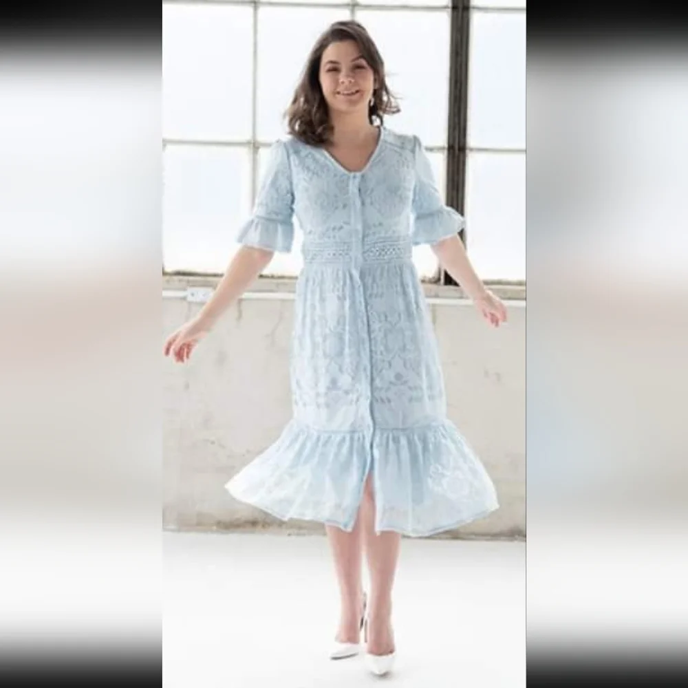 Belle Terre Ave Aly lace dress blue NWT - Picture 2 of 4